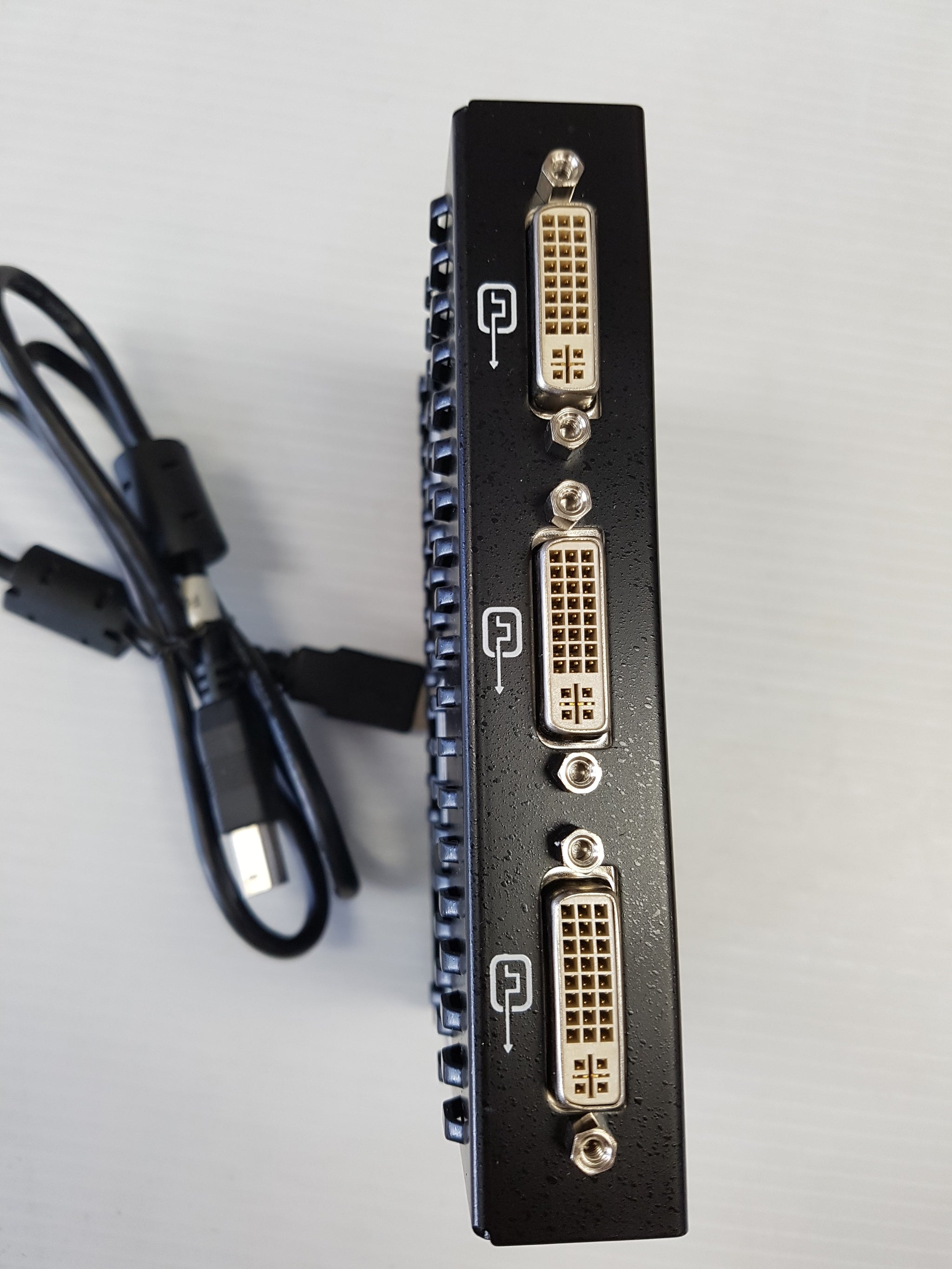 その他 Matrox TripleHead2Go Three-Monitor Graphics Expansion - Digital Edition T2G-D3D-IF Amazon.in: Buy Matrox TripleHead2Go Three-Monitor Graphics